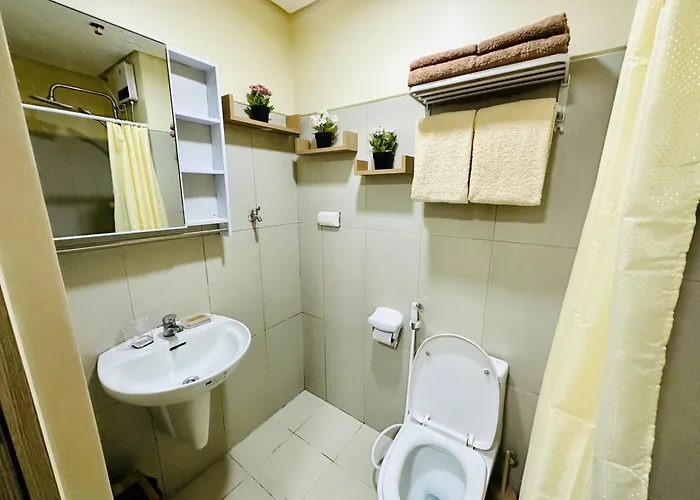 Aparthotel Breeze Residences Pasay