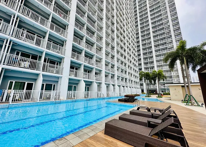 Breeze Residences Pasay Aparthotel